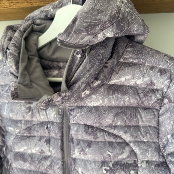 NWOT lululemon Pack It Down Jacket (size 6) - Picture 2 of 8